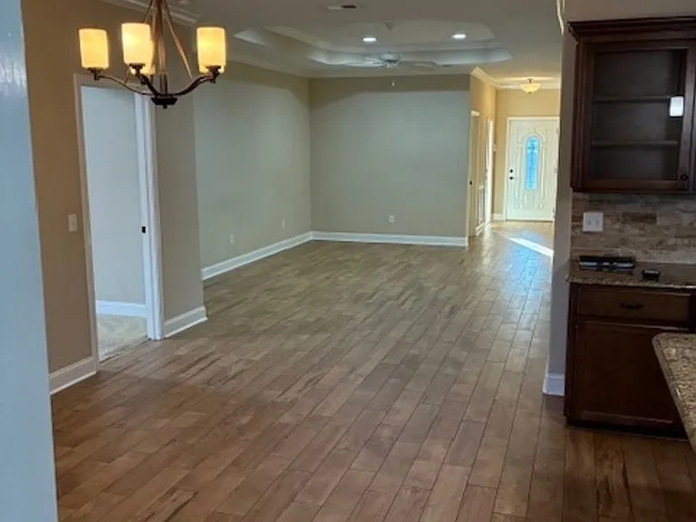 102 Miller Ct — Photo 17