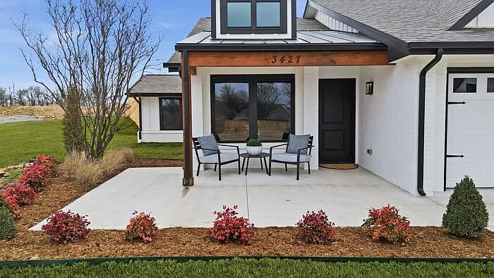 3427 N Ironwood Ave — Photo 4