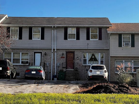 3rd image of 8699 Sheffield Manor Blvd