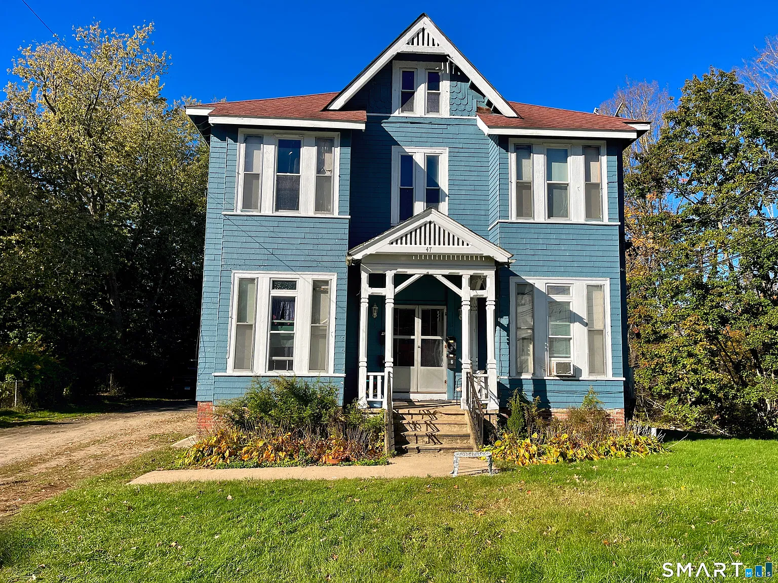 1 bed, 1.0 bath, 700 sqft, $1,300 — Photo 1