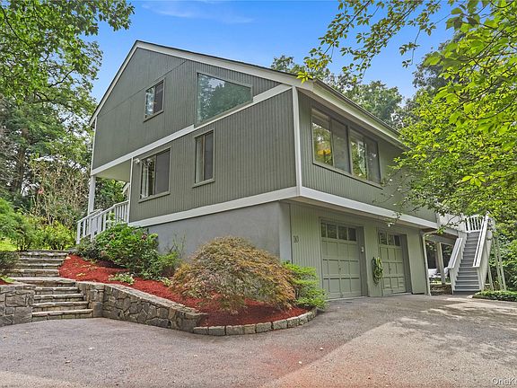 2nd image of 10 Deborah Lane