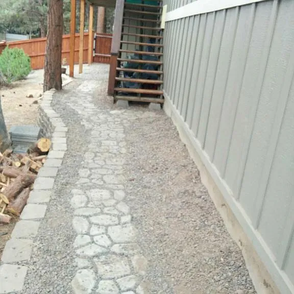 605 NW Sonora Dr — Photo 2