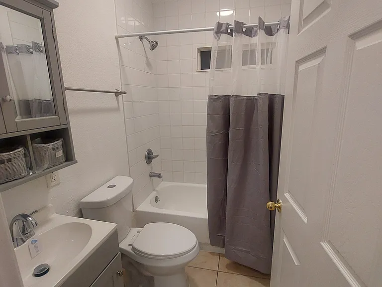 149 S Manhattan Pl #202 — Photo 7