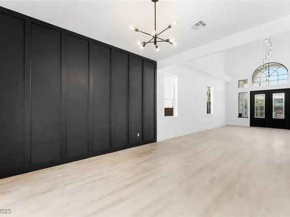 9795 La Cienega St, Las Vegas, NV 89183