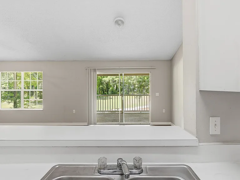 10000 SW 52nd Ave #159 — Photo 7