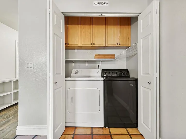 4775 Seminole Dr #105 — Photo 31