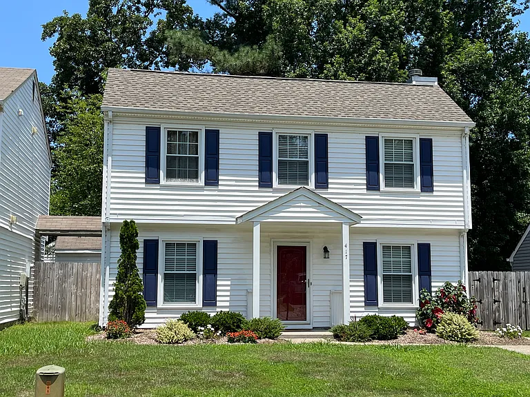 417 Bryan Ct — Photo 2