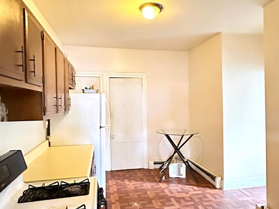 Kitchen - Photo 1