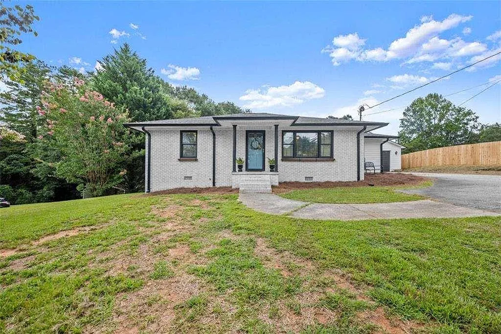 3 bed, 3.0 bath, 1709 sqft, $2,495 — Photo 3