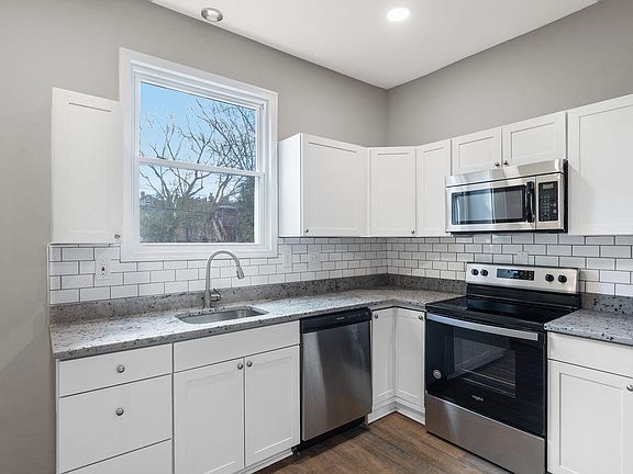 4th image of 1 Saint Joan Ave #13225954