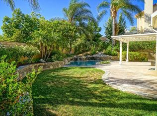 28243 Infinity Cir, Saugus, CA 91390