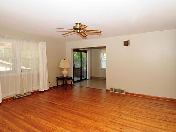 4th image of 4406 Saint Francis Dr