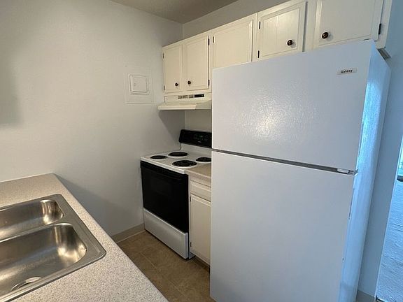 2nd image of 611 11th St NE #15