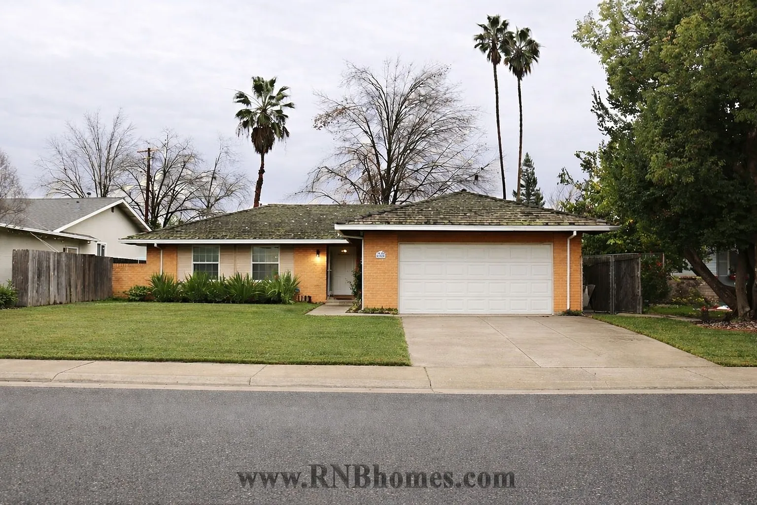 2540 El Burlon Cir photo 1