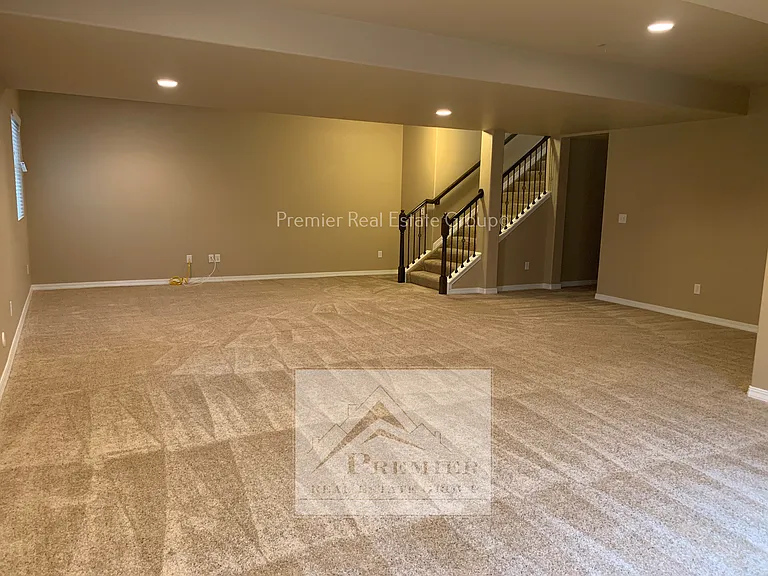 5948 Revelstoke Dr — Photo 10