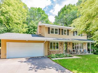 16908 Weaver Lake Dr, Maple Grove, MN 55311