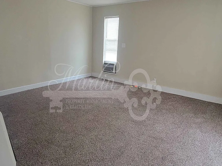 113 W Independence St #1 — Photo 2