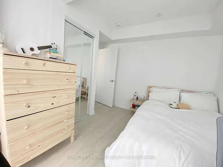 50 Wellesley St E #1501 — Photo 6
