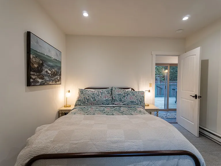610 Forest Ave — Photo 38