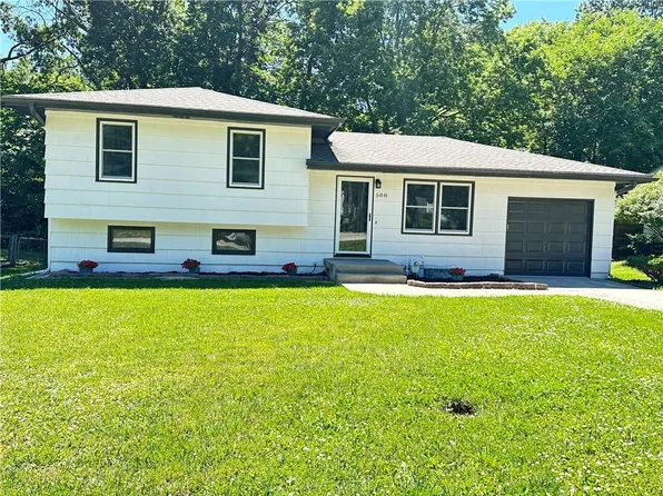 508 Belmont St, Liberty, MO 64068