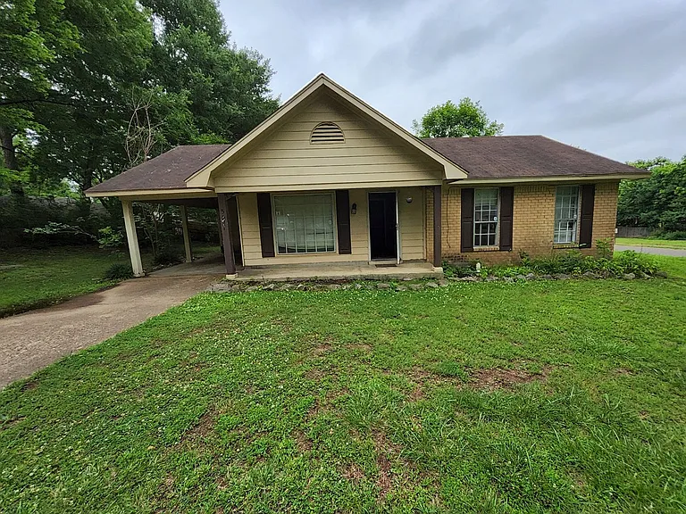 5071 Gray Dr — Photo 1