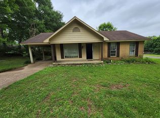 5071 Gray Dr, Horn Lake, MS 38637