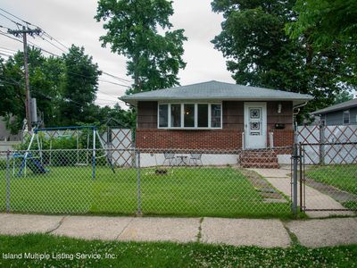 423 Medina St, Staten Island, NY, 10306