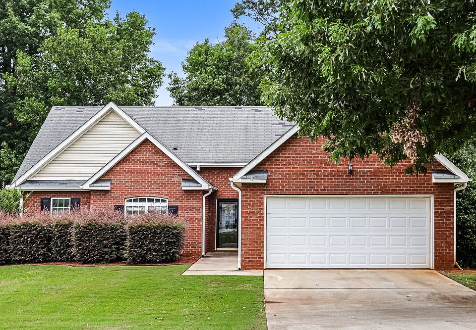 1st image of 437 Camella Cir