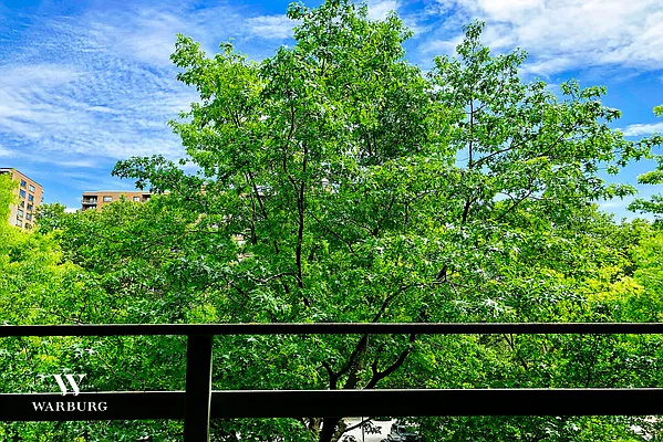 Rented by Warburg | media 20