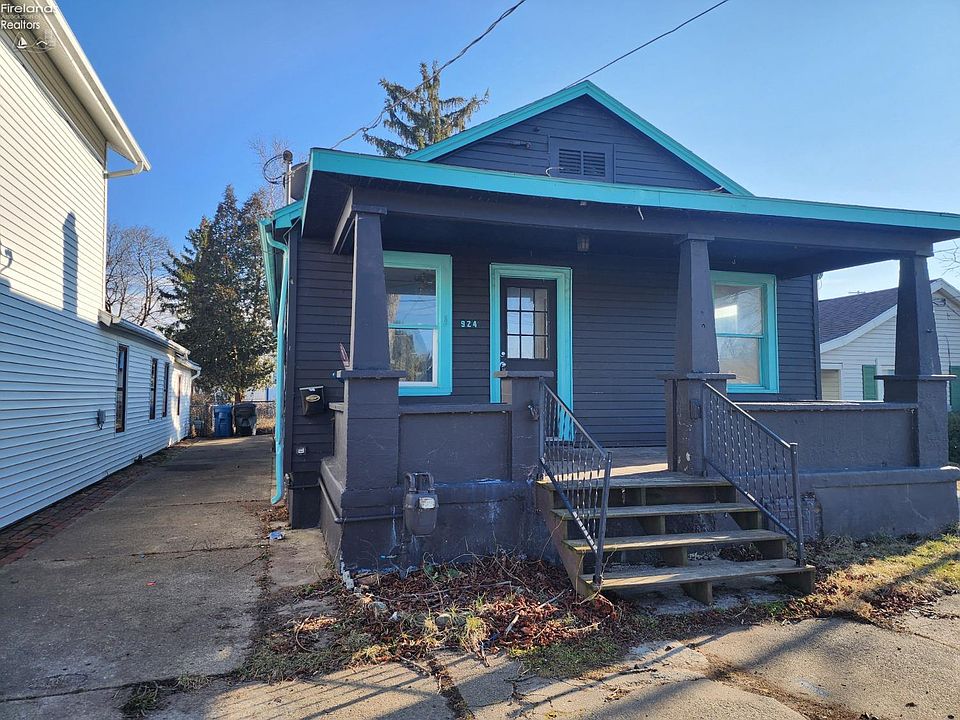 1st image of 924 W Jefferson St