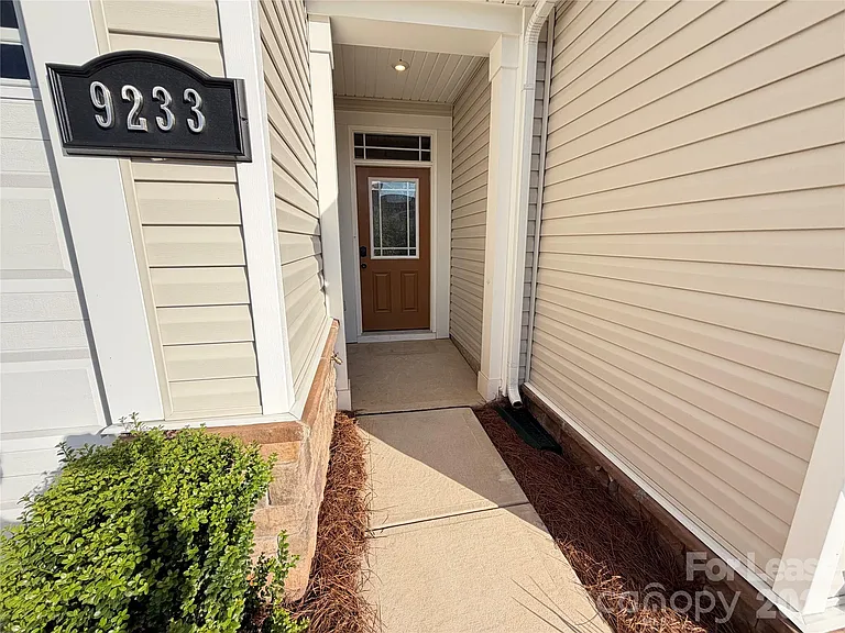 9233 Northfield Crossing Dr — Photo 36