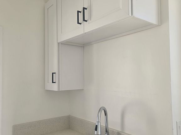 4th image of 521 S 31st St