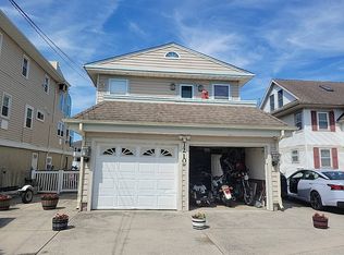10-12 W 8th St, Ocean City, NJ 08226