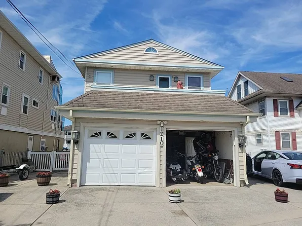 10-12 W 8th St, Ocean City, NJ 08226