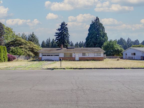 2nd image of 10019 NE 60th St