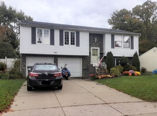 691 Wurlitzer Dr, North Tonawanda, NY 14120