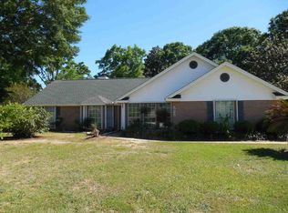 525 Turnberry Rd, Cantonment, FL 32533
