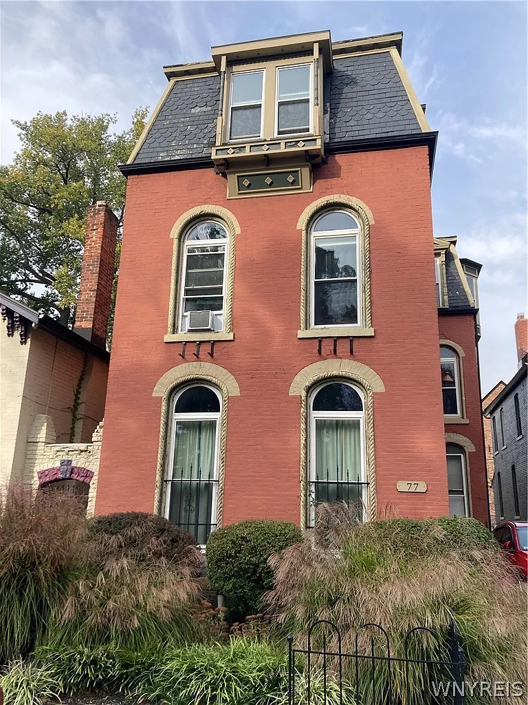 1 bed, 1.0 bath, 632 sqft, $1,050 — Photo 1