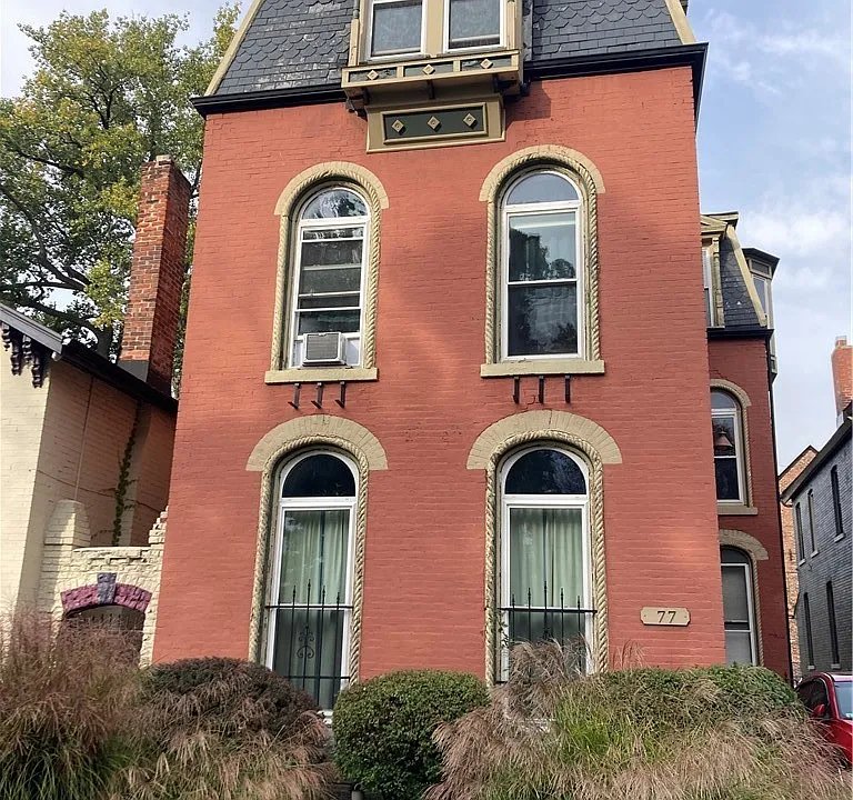 77 Johnson Park #6