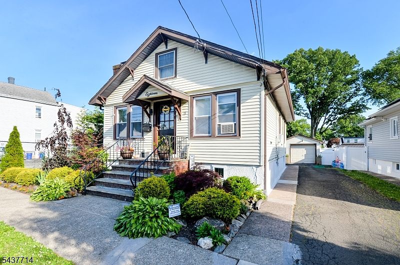 1st image of 18 Parker Ave