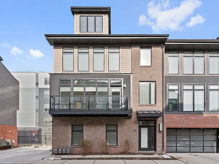 6427 Melissa St — Photo 1