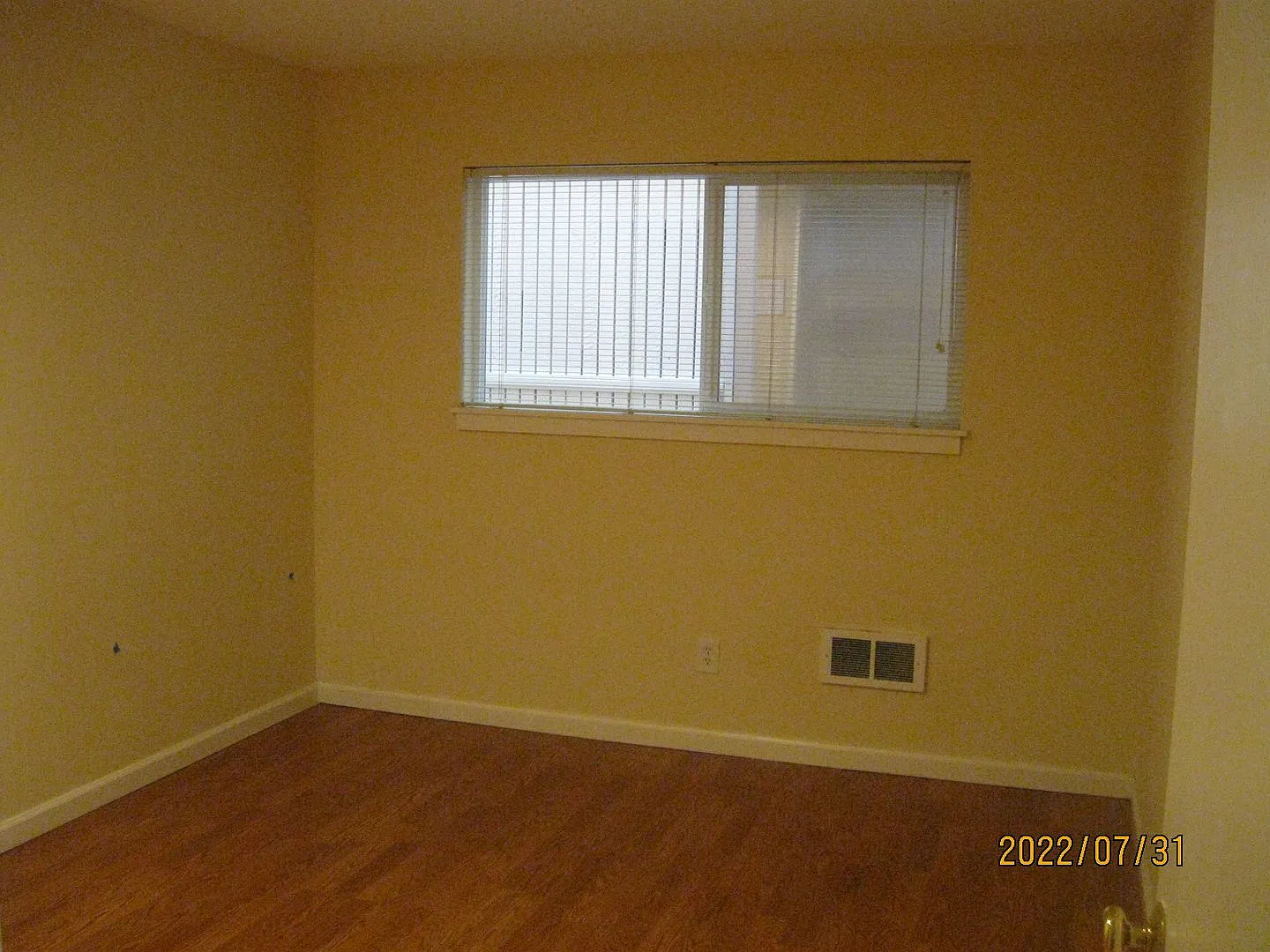 Townhouse Apartments — Photo 1