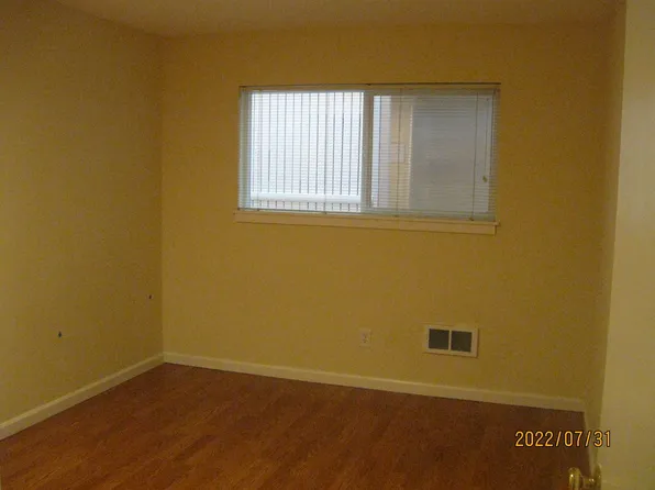 Townhouse Apartments