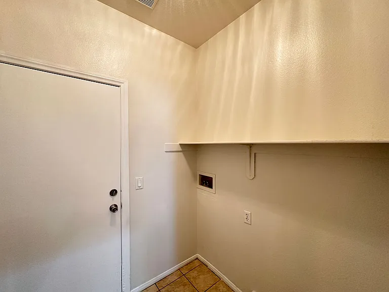 11420 Drappo Ave — Photo 19