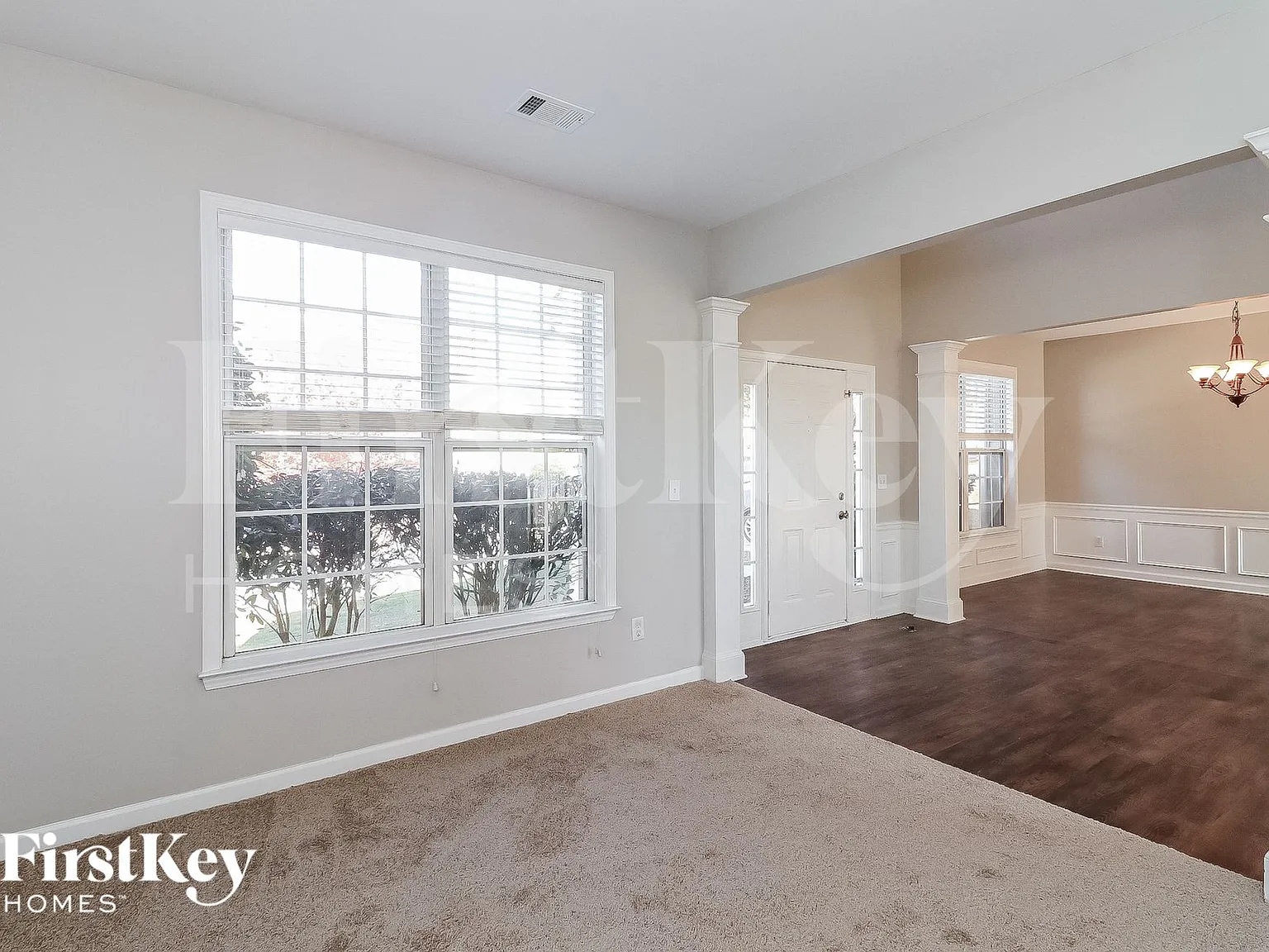 4 bed, 2.5 bath, 2523 sqft, $3,210 — Photo 2