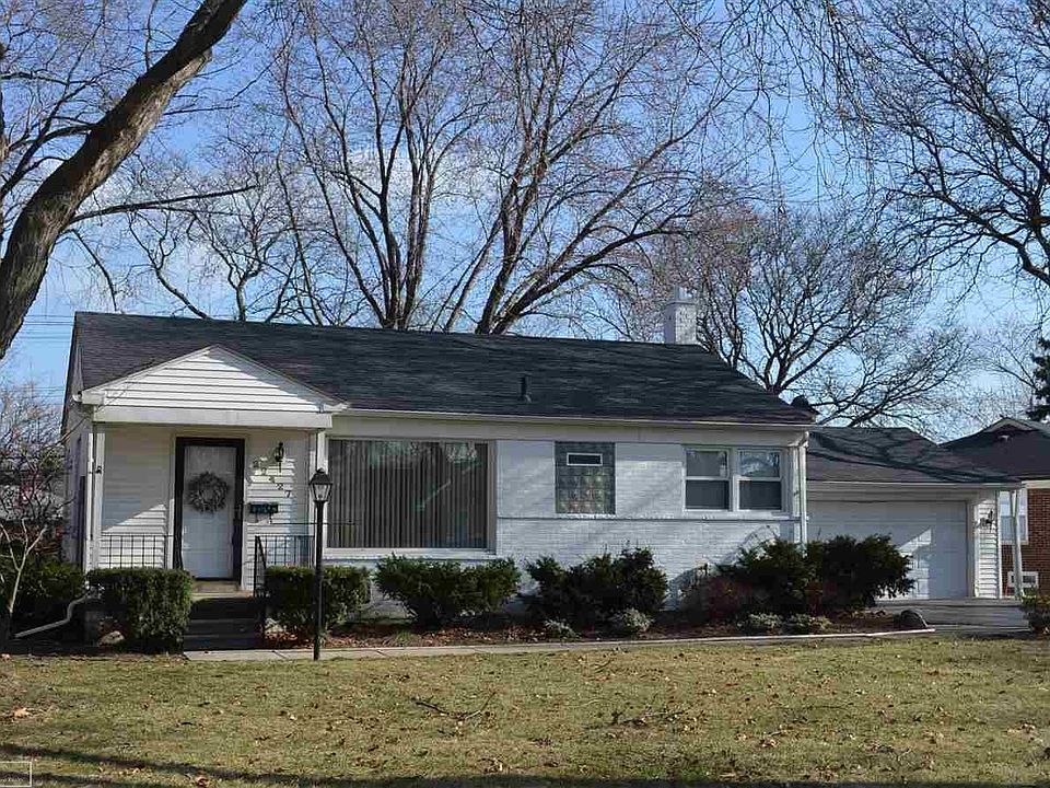 1st image of 22427 Edgewood St