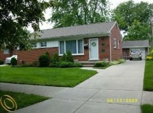 9333 Gillman St, Livonia, MI 48150