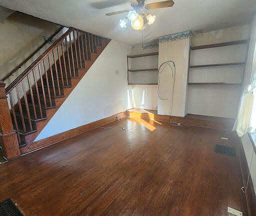 4th image of 210 W Ward St