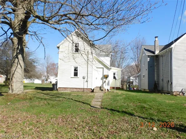 522 Shackson St, Conneaut, OH 44030