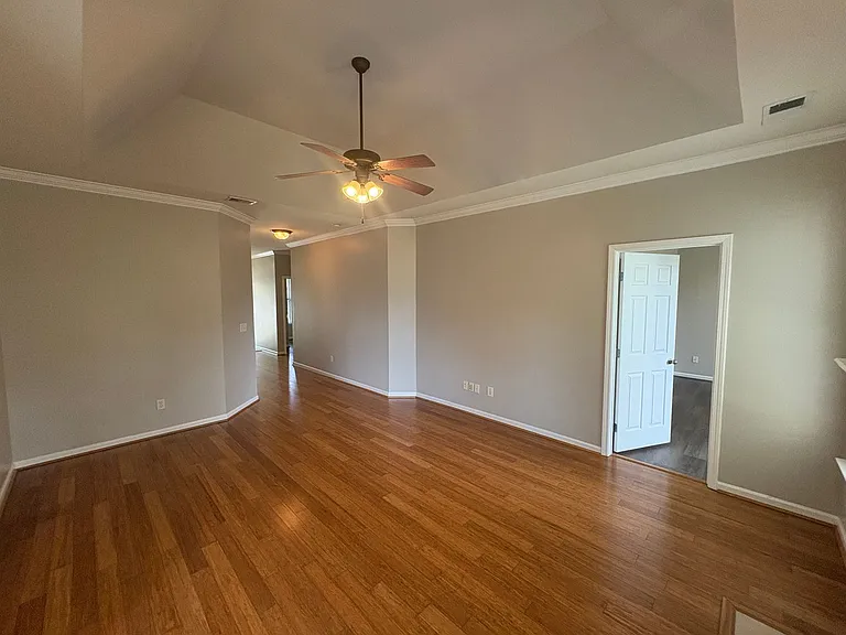 2131 Spaulding Pl — Photo 4